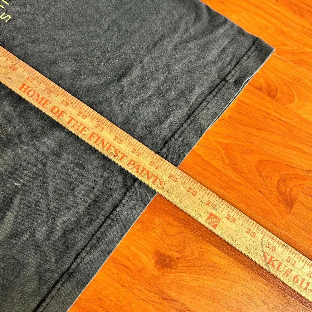 Vintage 90s Hawaiian Legends perfectly sunfaded black Y2K surf tee shirt